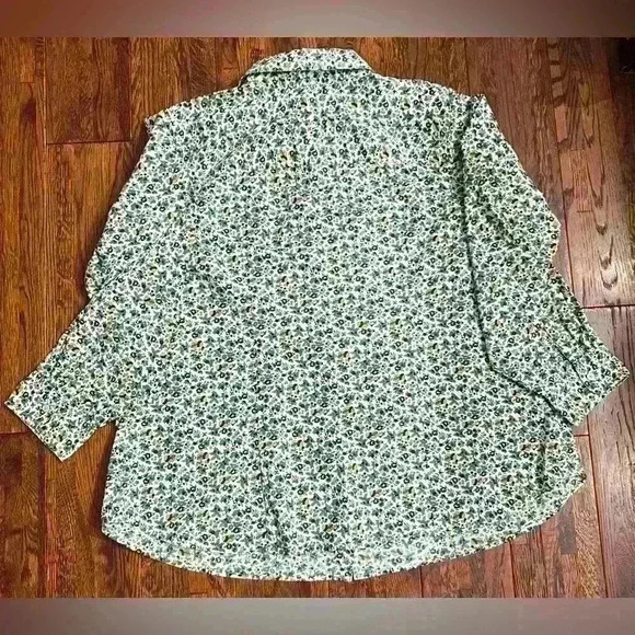 TALBOTS Ditsy Floral Mushroom Button Down Shirt in Blue/Green/Yellow - Picture 6 of 9